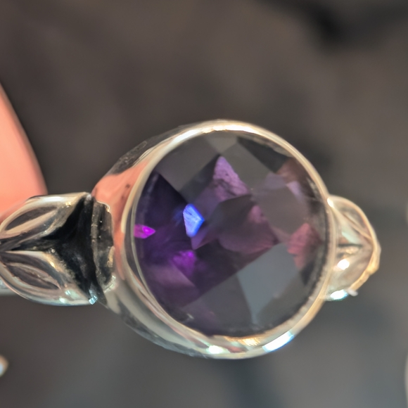 Elegant Solid Sterling Silver Ring Genuine Dark Purple Amethyst Ring Size 7 - Picture 8 of 10